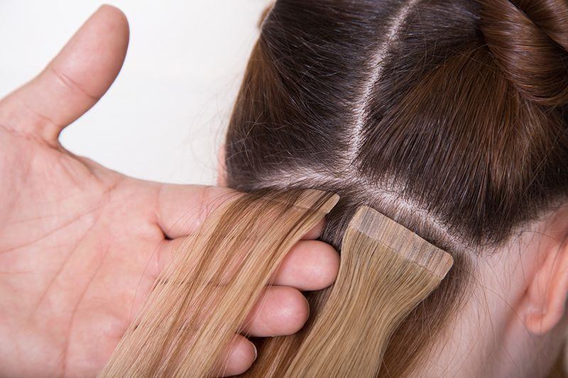 Tape-in-extensions-anbringen